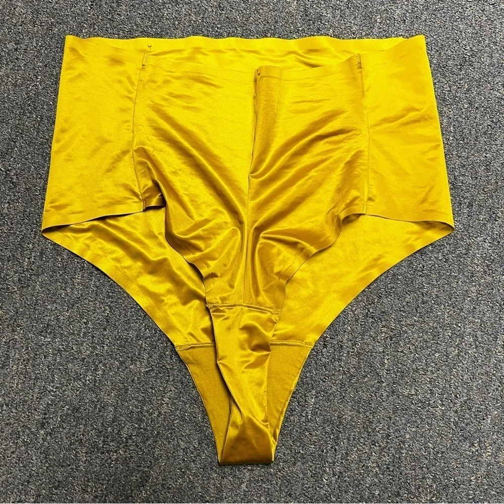 SPANX Gold Cheeky Shape Wear - Size 3x